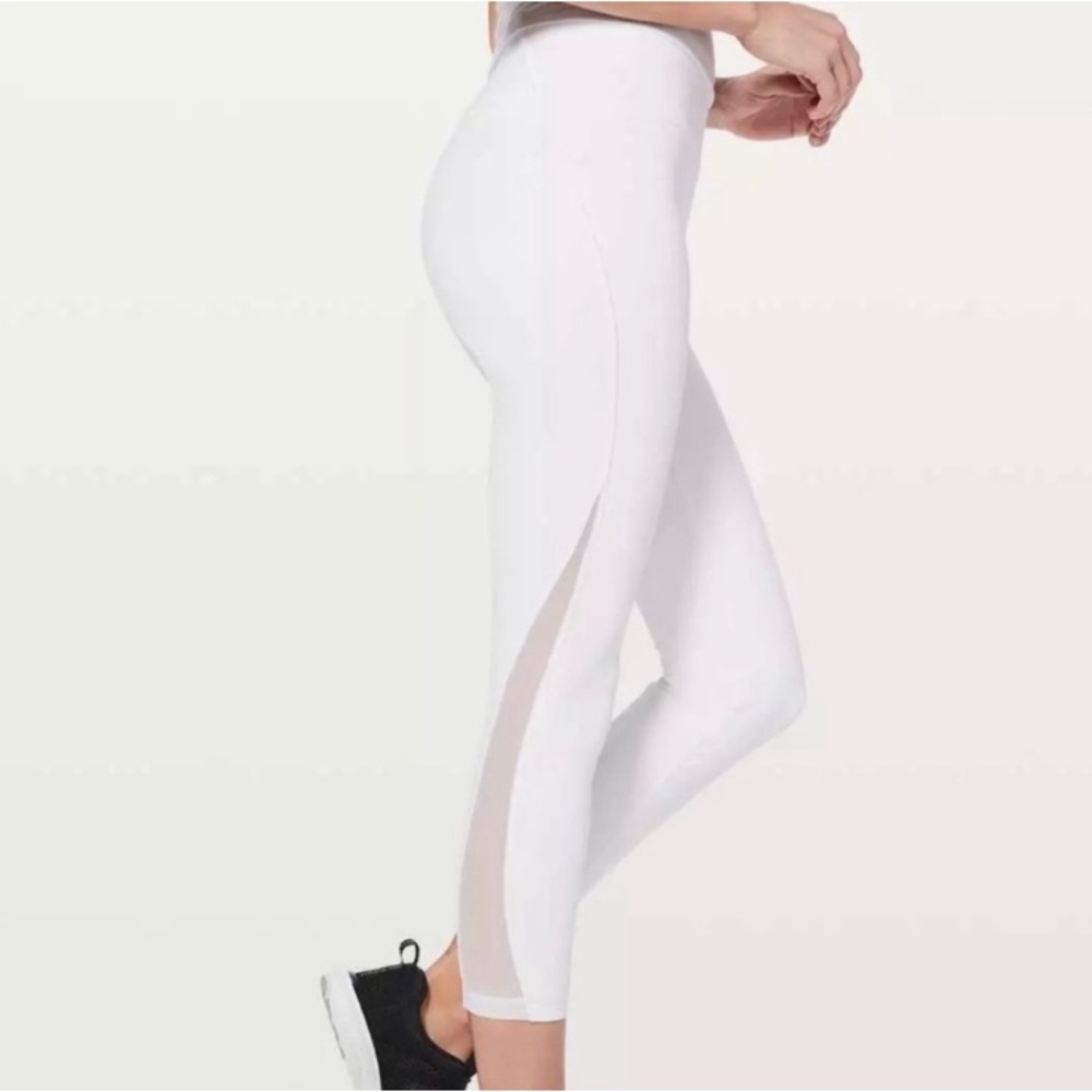 EUC Lululemon side mesh legging size 4